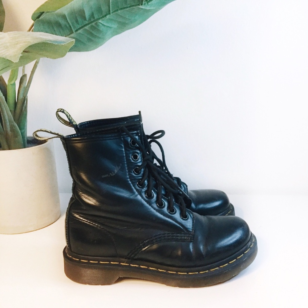 ❌ SOLD ❌Women's 1460 Smooth Doc Martens